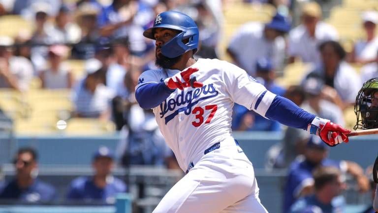 Teóscar Hernández se quedaría en Dodgers.