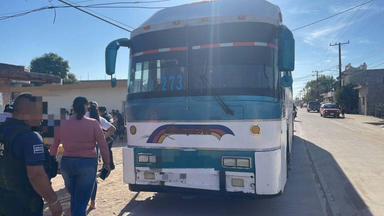 Motociclista resulta lesionado en choque con autobús en Escuinapa