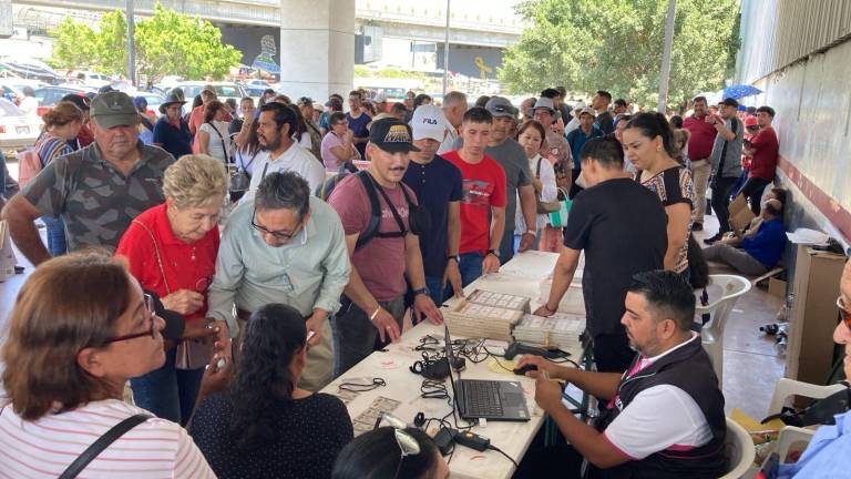 Abarrotan votantes las casillas especiales en Mazatlán