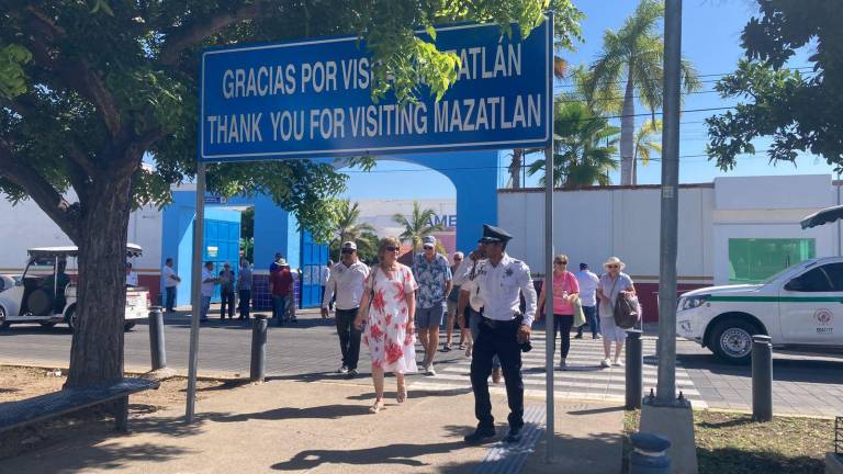 Arriba crucero Majestic Princess a Mazatlán y el turismo se apodera del puerto