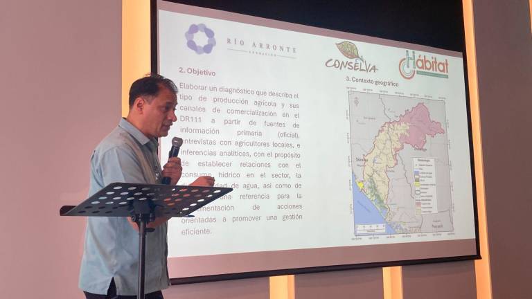 En el Foro Seguridad Hídrica para Distritos de Riego, Gabriel Origel enfatizó la necesidad de mejorar la eficiencia en el uso del agua en el sector agrícola.