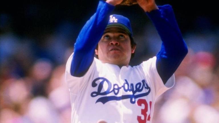 Fernando Valenzuela: De Sonora al Estrellato en Grandes Ligas