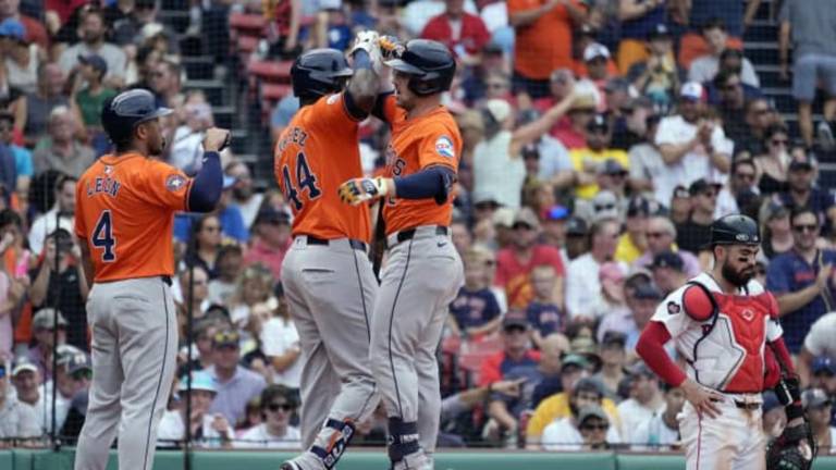 Yordan Álvarez y Alex Bregman compartieron créditos como Jugador de la Semana de la Liga Americana.