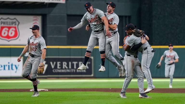 Doble de Ibáñez clave en barrida de Tigres que los impulsa a la Serie de Campeonato de la Liga Americana