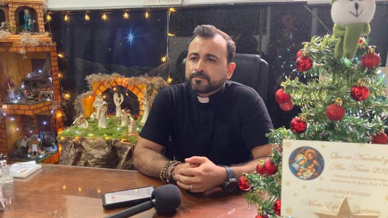 Padre Armando Durán Sánchez, sacerdote de la Catedral Basílica de Mazatlán.