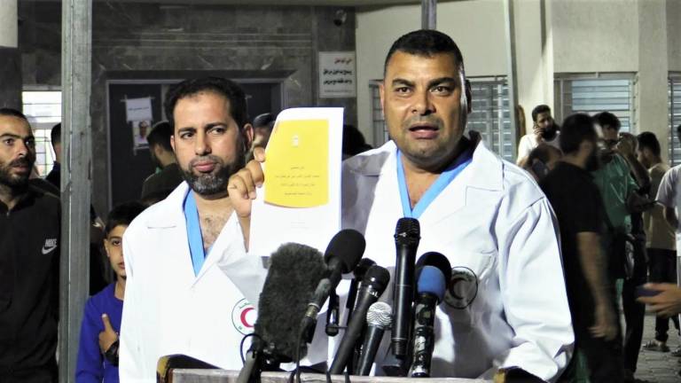 El portavoz del Ministerio de Salud, Dr. Ashraf Al-Qudra, dijo que el saldo de la agresión israelí a la Franja de Gaza ascendió a 7 mil 028 mártires.