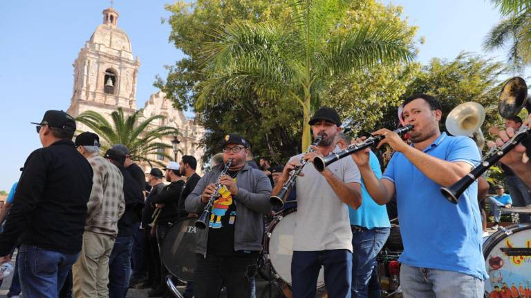 Los músicos de Concordia reciben apoyos por parte del gobierno estatal.