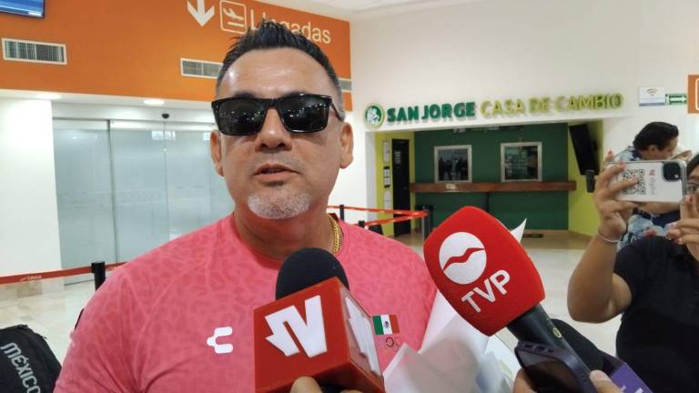 Radamés Hernández dice que trabajará con Marco Verde tanto si desea seguir como amateur o ser profesional.