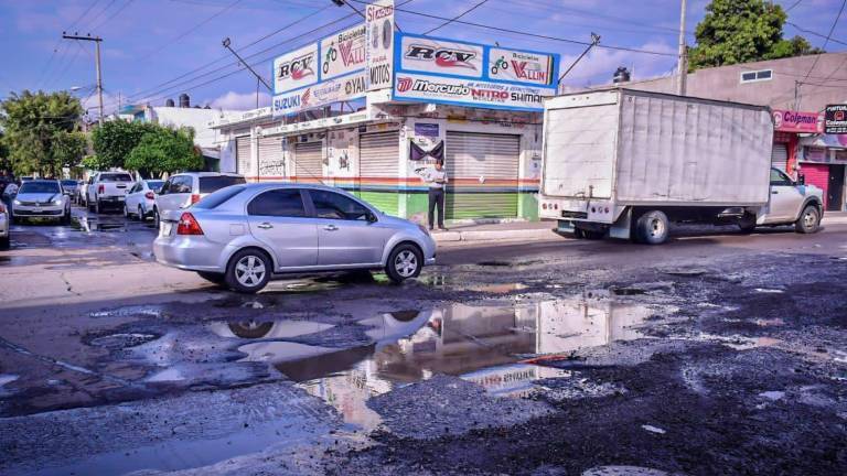 La avenida Insurgentes es una de las vialidades más transitadas y más lastimadas por los vehículos.