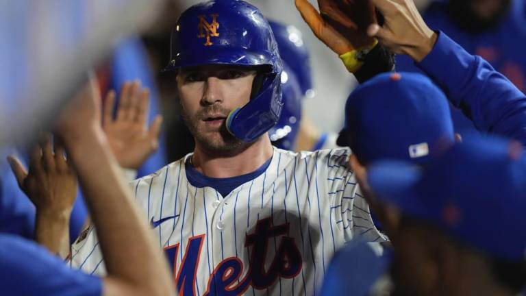 Pete Alonso tuvo juego de cinco carreras remolcadas para los Mets.