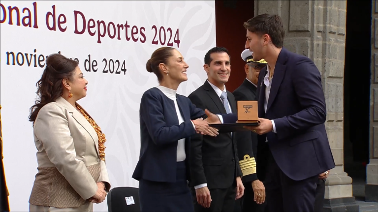 Mazatlecos Marco Verde y Radamés Hernández reciben Premio Nacional de Deportes 2024