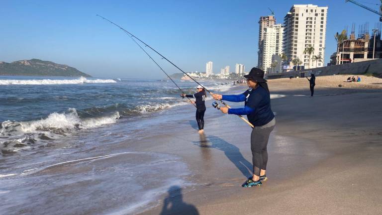 La competencia se realizó en la modalidad de pesca de orilla en la zona de playa sobre Avenida del Mar.