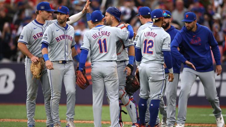 Mets se impone en el segundo duelo en Londres.