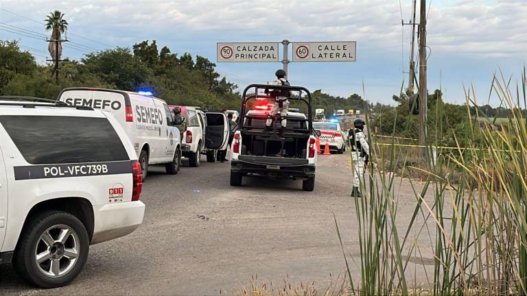 Hallan a hombre asesinado a un costado de la autopista en Costa Rica, al sur de Culiacán