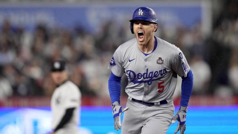 Freddie Freeman llegó a seis encuentros en fila de Serie Mundial con jonrón.