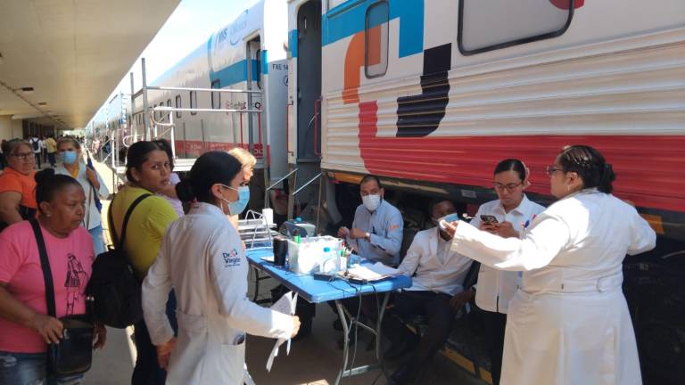 Llegada del Doctor Vagón en “El Tren de la Salud” a Mazatlán.