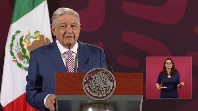 AMLO reiteró que fue la oposición la que instauró la antidemocracia con los fraudes electorales, por lo que garantizó que en estas elecciones habrá voto libre, secreto y democrático.