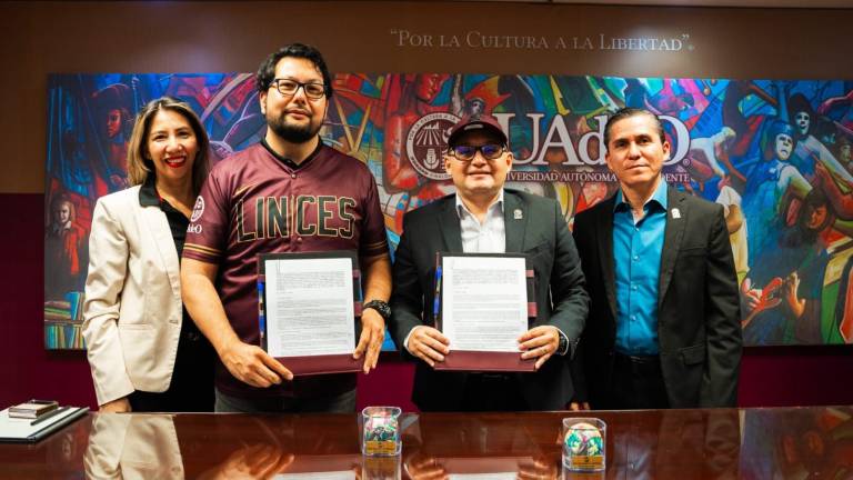 Pedro Flores Leal y Héctor Ley Pineda se reunieron para firmar el pacto.