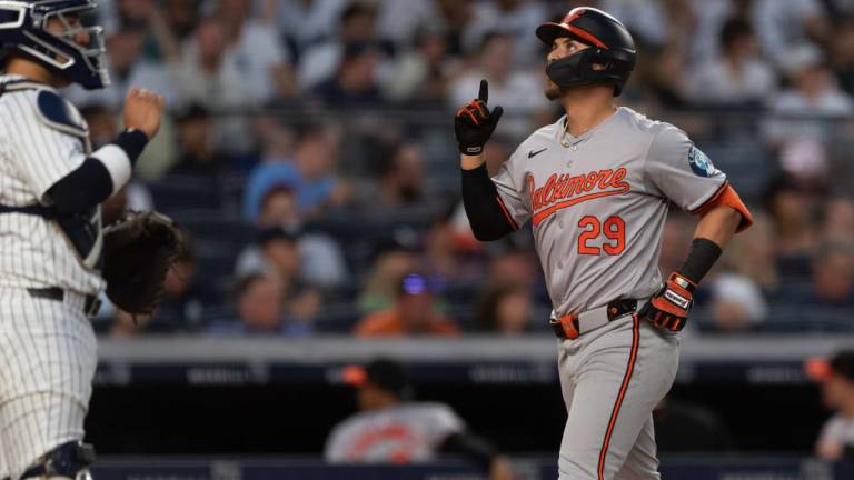 Salvajada de Ramón Urías en el Yankee Stadium por los Orioles