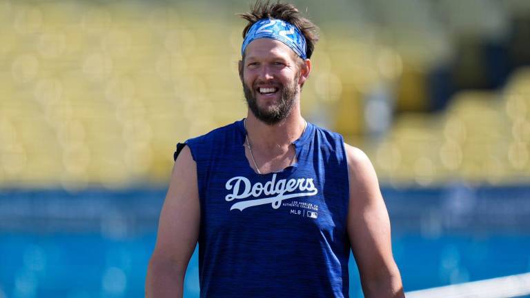 Clayton Kershaw regresaría a las Mayores a mitad de temporada.