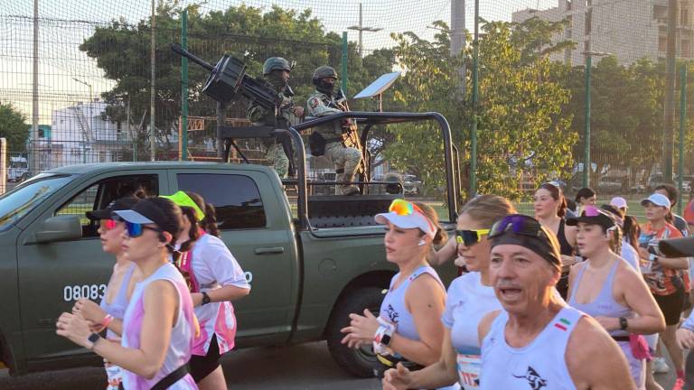 Las diversas corporaciones de seguridad resguardaron el evento.