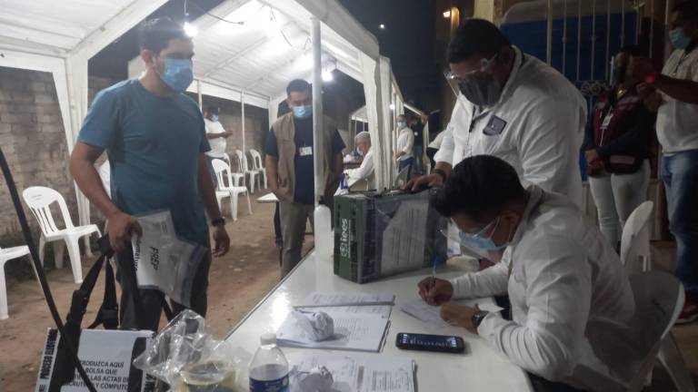 Fluye lento el conteo de votos en el municipio de Escuinapa