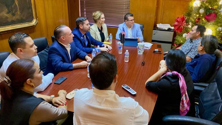 Reunión de comitiva de Mazatlán con representantes de Santa Mónica, California.