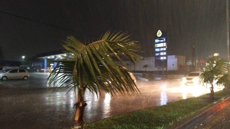 Las fuertes lluvias del viernes y sábado en Mazatlán no causaron mayores estragos, de acuerdo a las autoridades.