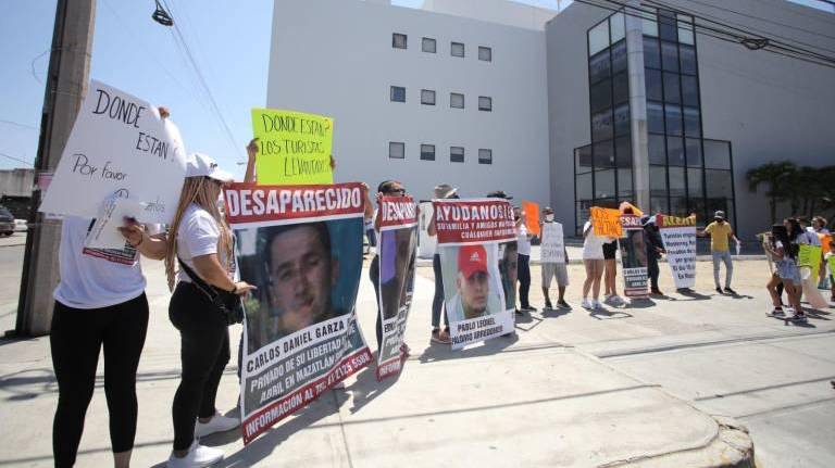 Desapariciones no son propias de Mazatlán, dice Secretario del Ayuntamiento sobre protesta por jóvenes de Monterrey