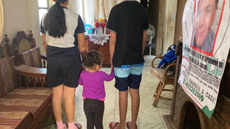 Los hermanos Zohan Jesús y Fátima Guadalupe, de 12 y 10 años, y su prima Kimberly, de 3 años, sueñan con tener un regalo de parte de los Reyes Magos.