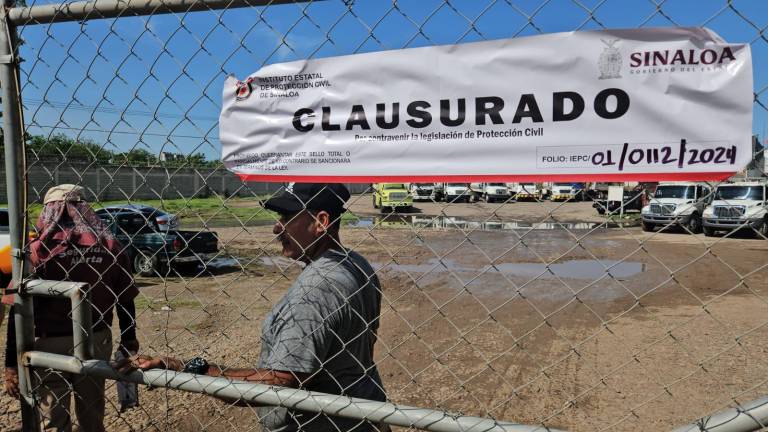 El Gobernador Rubén Rocha Moya informó que se clausuraría la planta de gas LP que se incendió este domingo en Culiacán y en el lugar ya fueron colocados sellos.