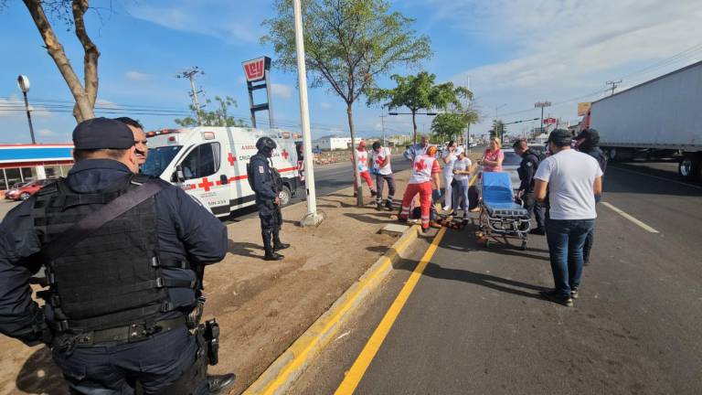 El adulto mayor fue atropellado por una conductora que no se percató que intentaba cruzar la calle.