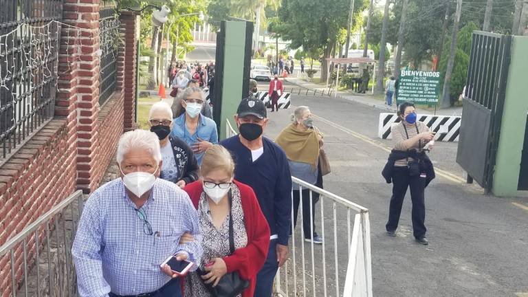 En Culiacán inicia vacunación de refuerzo contra el Covid en adultos mayores