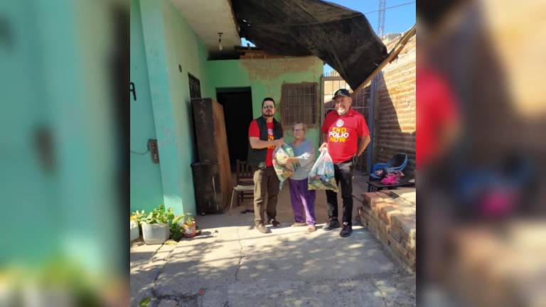 El Club Rotario Culiacán Oriente entrega despensas a familias de escasos recursos