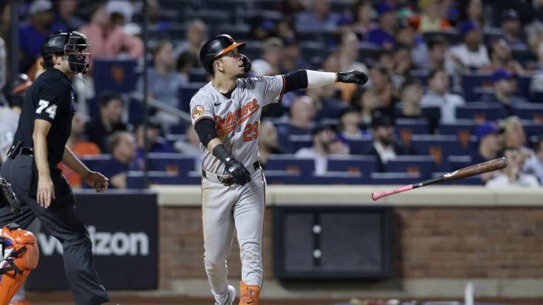 Ramón Urías conecta jonrón, pero Orioles queda en el terreno