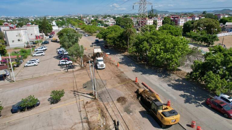 Rehabilitación del colector en el Infonavit El Conchi.