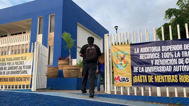 Recobra el bullicio del alumnado la UAS en Mazatlán, regresan después del paro