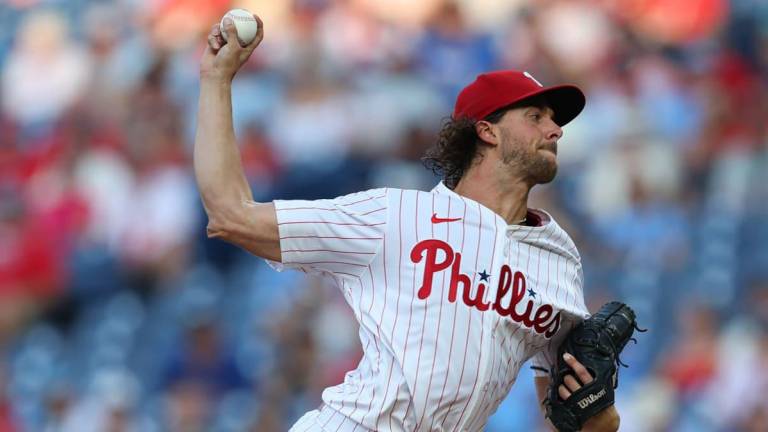 Aaron Nola maniató a los Astros y llevó a los Filis a la victoria.