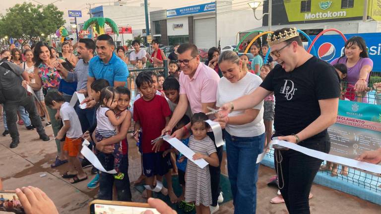 ¡Ahora sí! Cortan listón en la reapertura del Oasis Interactivo del Parque Lineal