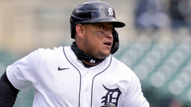 Miguel Cabrera es inhabilitado por tirón en un bíceps