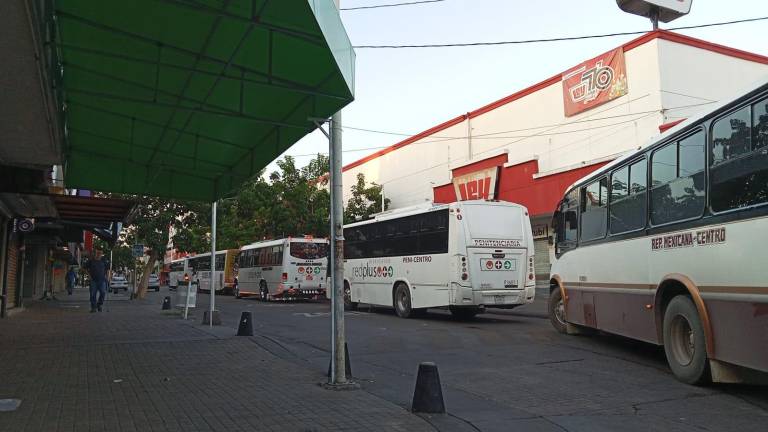 Servicio de transporte público en Culiacán este martes.