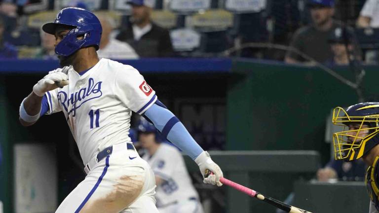 Massey y García lideran remontada en la séptima y Kansas City vence a Milwaukee