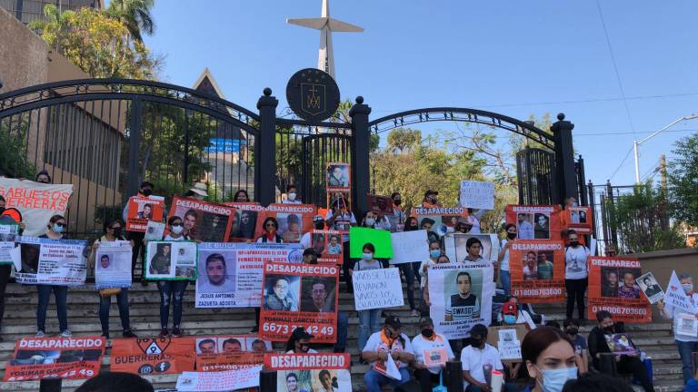 La protesta inició en Catedral.