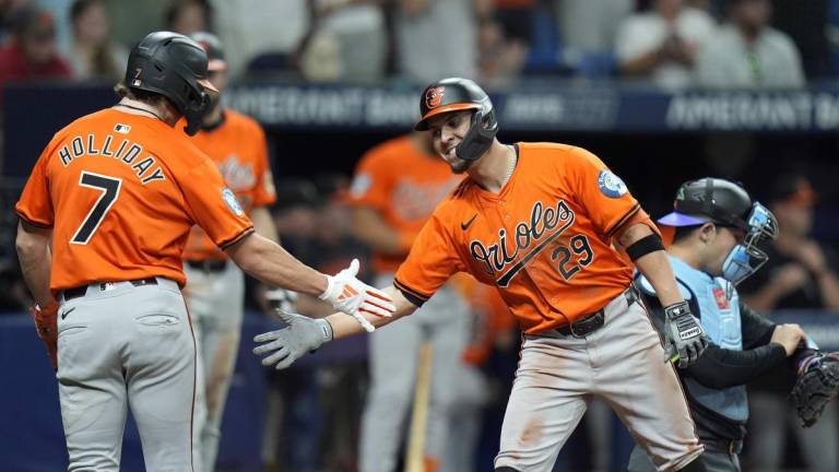 Ramón Urías pega panorámico HR en triunfo de Orioles ante Rays