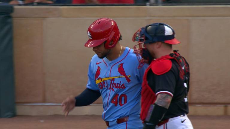 Willson Contreras se fracturó un dedo y eso le hará perderse lo que resta de la temporada con los Cardenales.