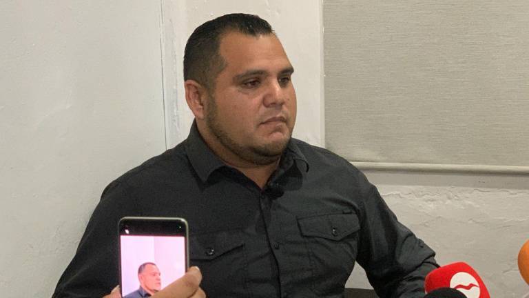 Jaime Othoniel Barrón, Secretario de Seguridad Pública de Mazatlán, cuestiona la veracidad del video que ha circulado con datos personales y amenazas contra policías municipales.