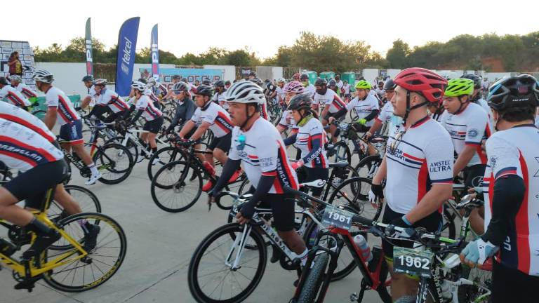 Multitudinaria participación en la edición 11 del Ciclotour Mazatlán