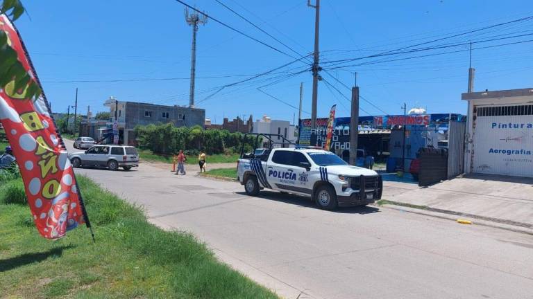 El policía agredido se encontraba en un autobaño cuando un motociclista intentó asaltarlo; este se dio a la fuga tras herirlo de bala.