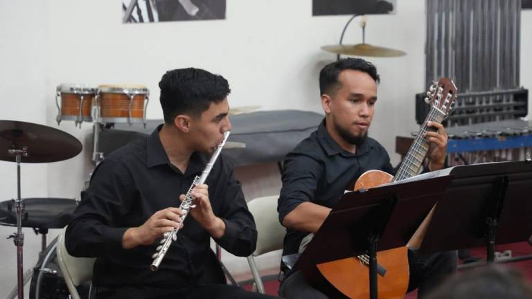 La presentación se llevó a cabo en el Salón de la Música del CMA.