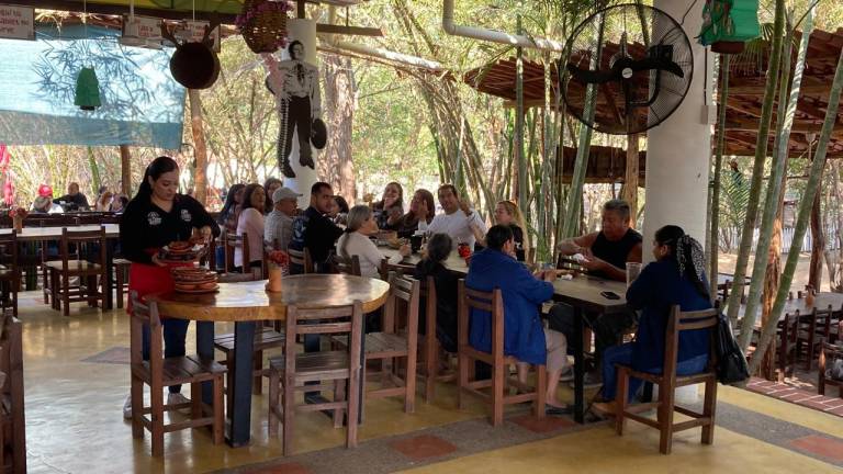 Registran restauranteros ventas menores al 20% en la zona rural de Mazatlán